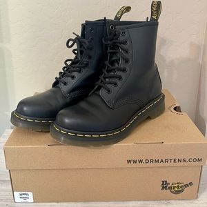 Dr Martens Black Leather, Size 6, Only worn once